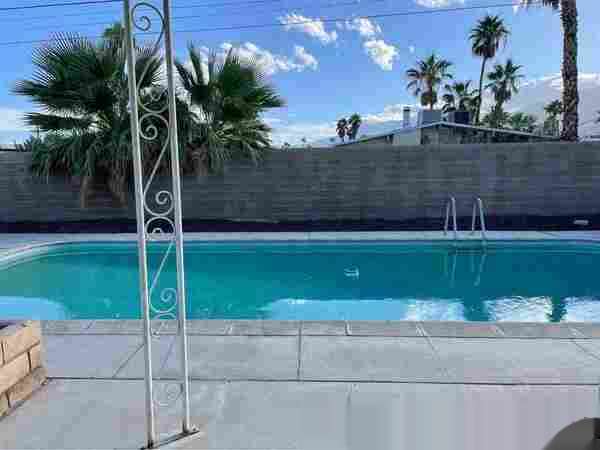 Palm Springs 棕榈泉3房2浴游泳池出租房 $2,600