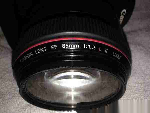 佳能人像镜皇85mm和全幅1Ds Mark II