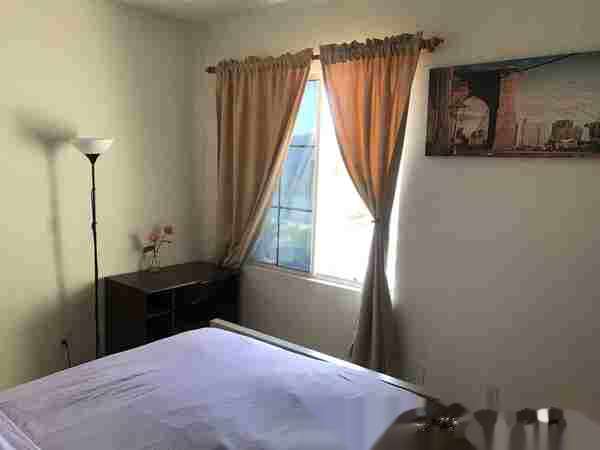 尔湾house分租