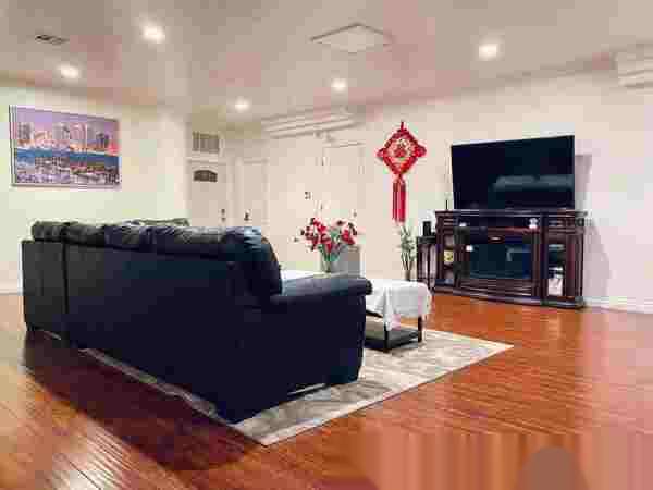 New Room in RH 罗兰岗新屋