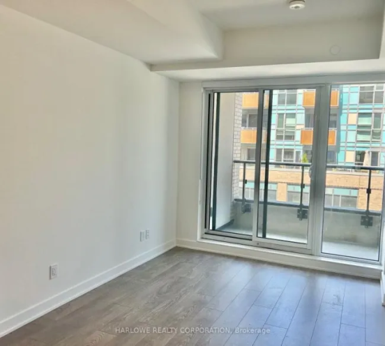 DT市中心2+1全新condo 出租，租金3500即住
