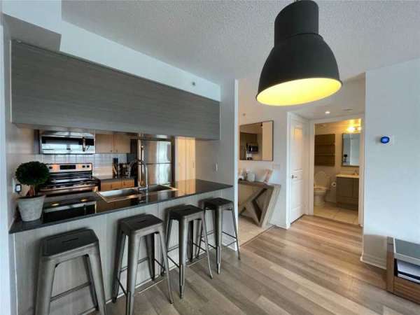 North York 近401/404 Fairview mall 1+1 condo 出租