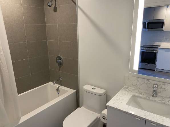 多伦多DT 1房1卫 Condo出租 Dufferin St & King St