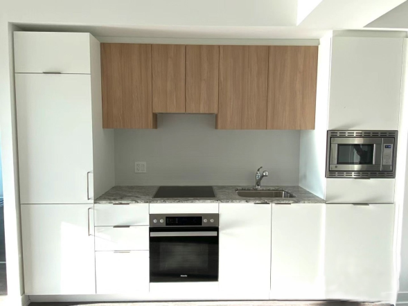 多伦多北约克2Bed+1den 2bath Condo出租 包车位水电暖气网络