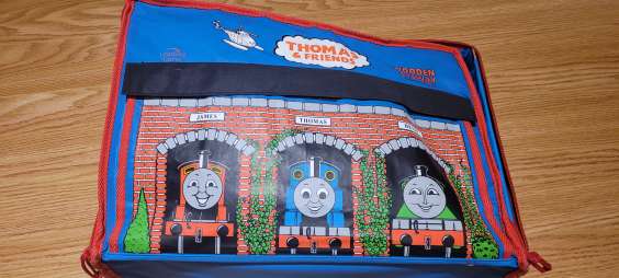 SOLD - 全部玩具还有遥控车等等（如图）一共15元 （包括thomas train bag）