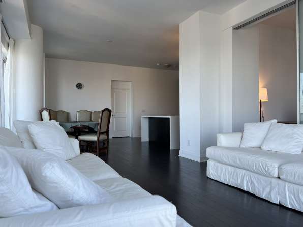 多伦多大学U Condo1080 Bay St.4401 主卧招租