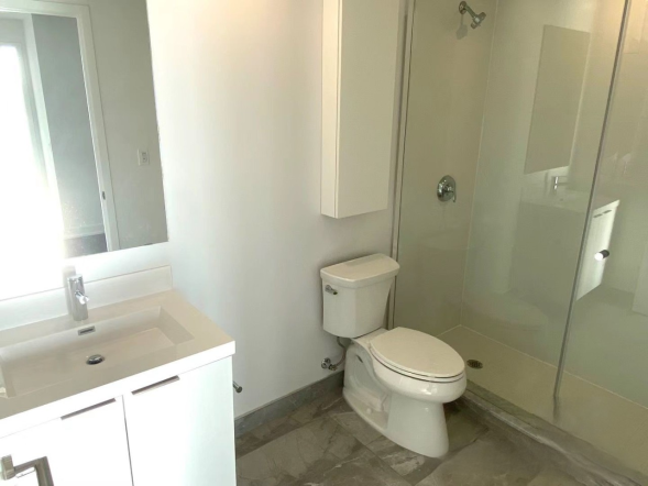 多伦多北约克2Bed+1den 2bath Condo出租 包车位水电暖气网络