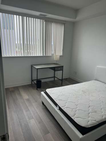 多大市区校园门口 1+1 condo 出租