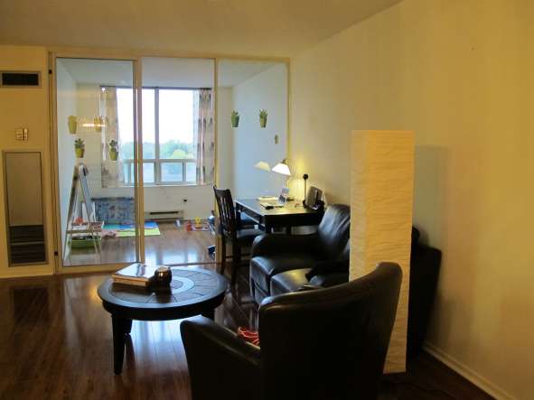 出租  Condo 1 卧室+ 1 Den (带门窗)