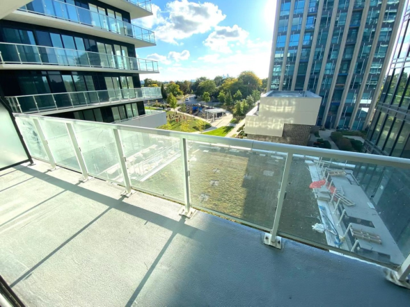 多伦多北约克2Bed+1den 2bath Condo出租 包车位水电暖气网络