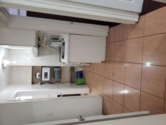 1st floor 2 bedroom unit for studentsAvailable fro