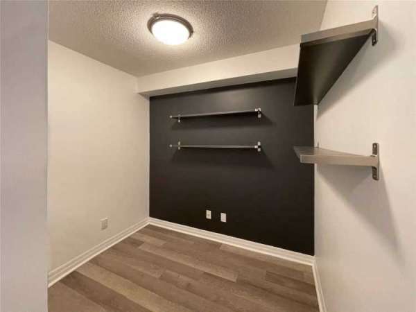 North York 近401/404 Fairview mall 1+1 condo 出租