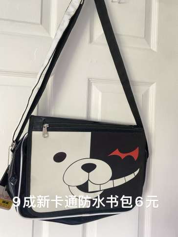 阿迪达斯，学生书包等