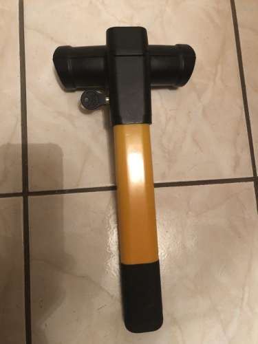 全新方向盤鎖 $40