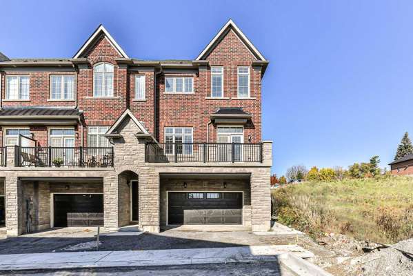 万锦 Markham Townhouse/独立屋出租 - Kennedy/16th