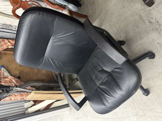 搬家出很多傢具