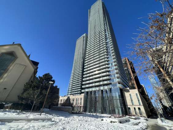 1080 Bay U Condo出租，1+1带车位无遮挡风景，3200$,8月15可入住