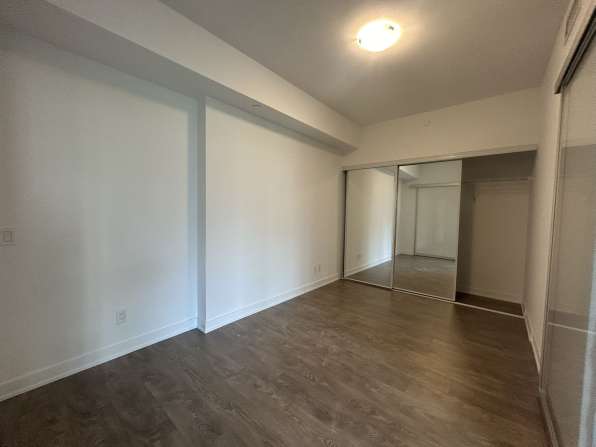 即住Bathurst/Richmond 3房3浴厕, $4300/月包车位