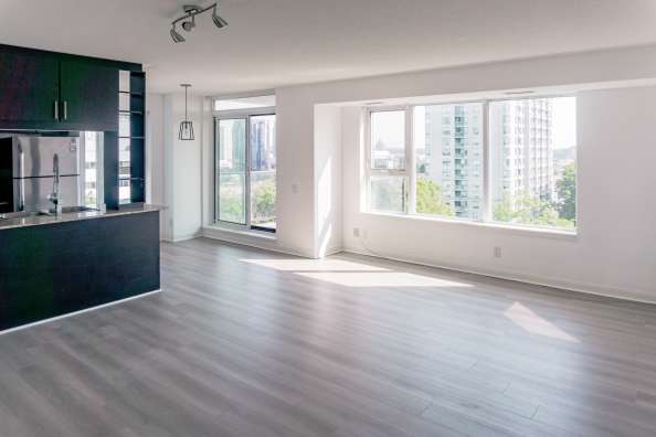 STC 2+1bed，2bath condo出售