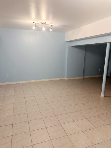 出租：多伦多万锦区 Steeles/Brimley Rd 附近独立屋 Basement 整层地下室