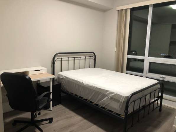 9月 Markham hwy7/warden condo出租副卧 包家具/水电网/独立卫生间