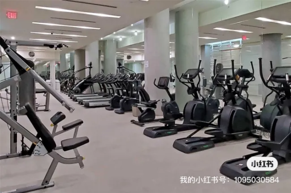 多伦多市中心1+1 condo 出租,租金2800即住