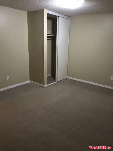 Ajax ，church st N & Kingston rd w 整层basement 出租，独厨