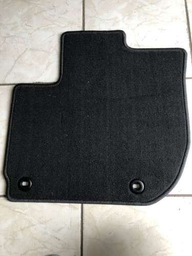 HONDA HRV 司机位全新地毯 $5