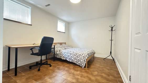 Sheppard / Victoria Park / Single room for rent