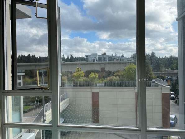 近sfu cc lougheed高层公寓独立卫