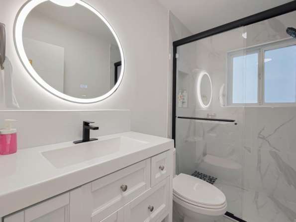 Langara附近2楼套房出租带卫生间