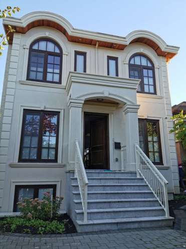 West Point Grey 全新2室2卫单元