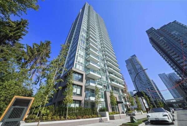 Metrotown最中心天车走3分钟1房