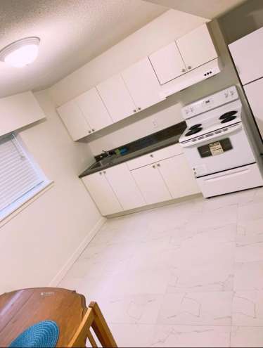 温哥华宁静舒适House地上一楼出租