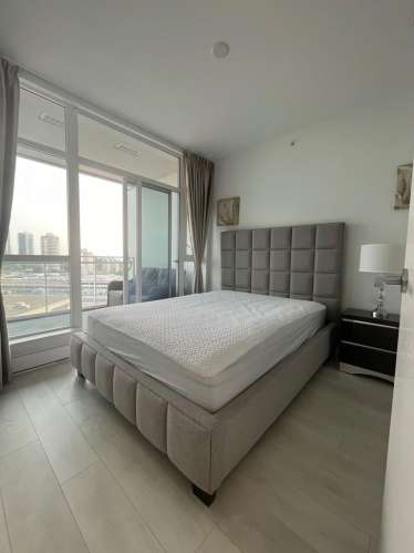 Metrotown station square 2期1b1b拎包入住