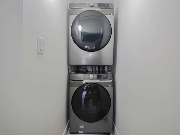 Langara附近2楼套房出租带卫生间