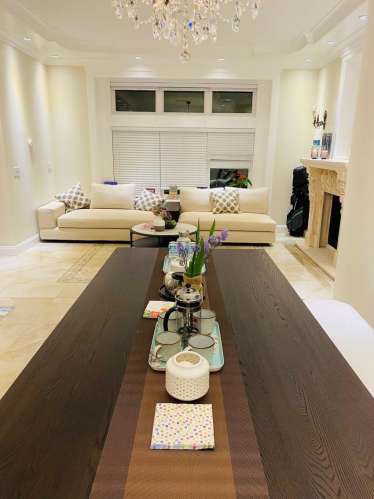 PG区新house四房五卫带家具出租