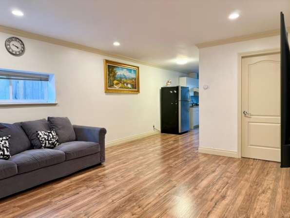 Metrotown丽晶学区三房一卫出租