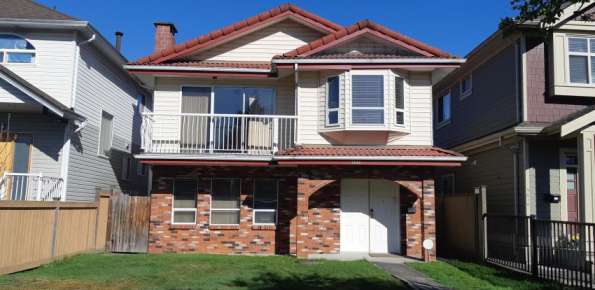 Room sharing East Van $950长短