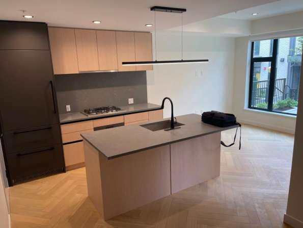 温哥华Oak+52全新Townhouse整租