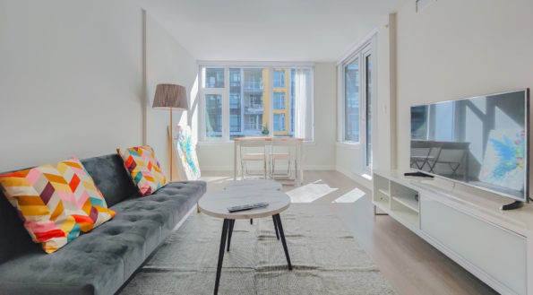 Richmond 3年新公寓 拎包入住