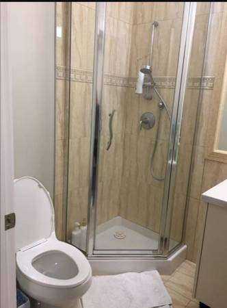 West Point Grey 全新2室2卫单元