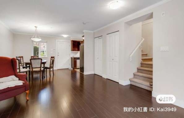 空间感十足的4房3卫Townhouse