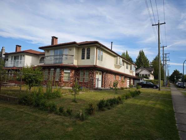 近PNE.楼上单房出租拎包入住交通方便温哥华中心点