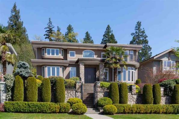 SFU, North Burnaby 豪华单间