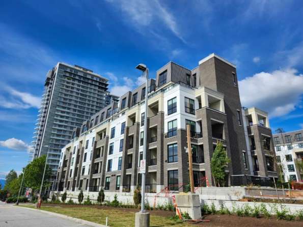 Langley new condo rent
