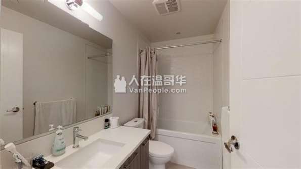 2房全厕公寓 2B Apt @ IW Plaza