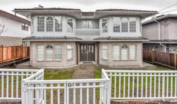 本那比house二楼单间