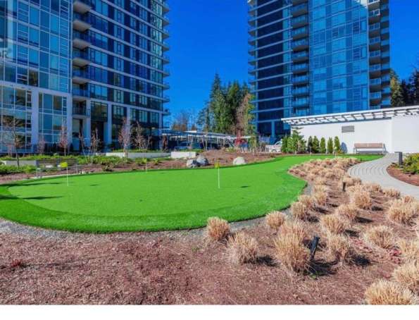 Burquitlam 两房一Den出租