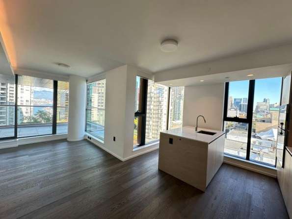 Brand new apartment onRobson